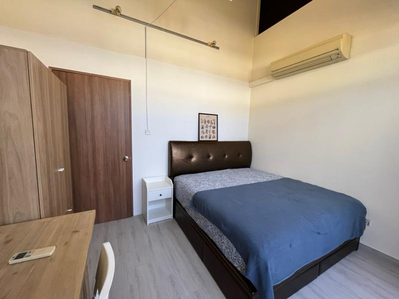 Sims Green Apartment Room Rental, $1,800, 1 Bed 1 Bath 160 sqft $11.25 psf