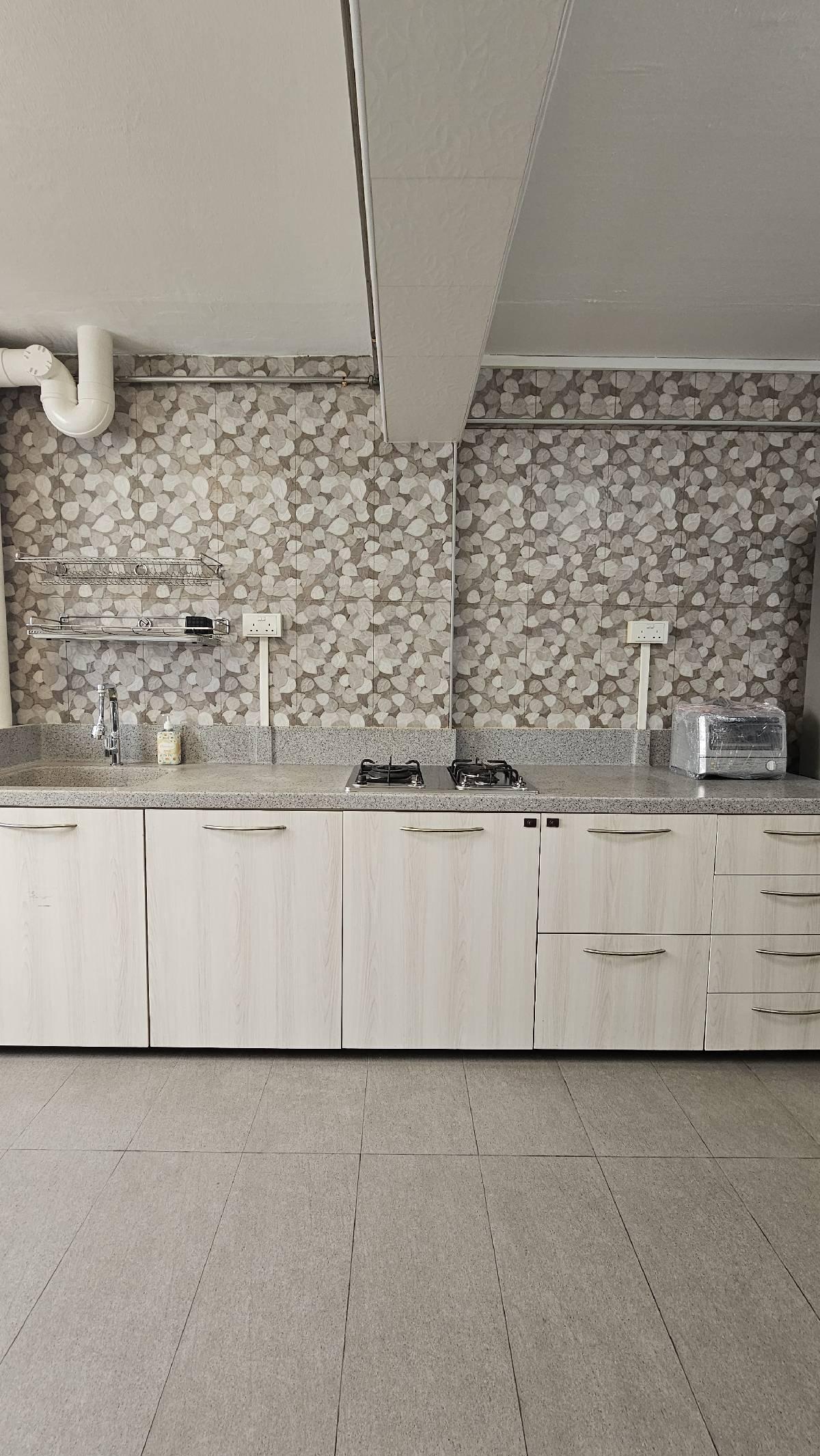 10 Telok Blangah Crescent HDB Apartment For Rent, $3,200, 2 Bed 2 Bath 700 sqft $4.57 psf