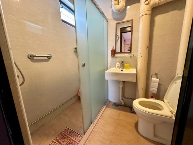 20 Holland Drive HDB Apartment Room Rental, $1,350, 1 Bed 2 Bath 1,237 sqft $1.09 psf