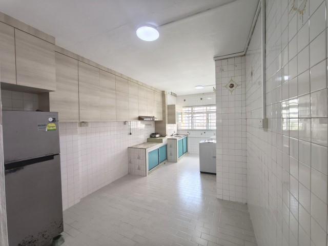 240 Hougang Street 22 HDB Apartment For Rent, $2,800, 2 Bed 2 Bath 797 sqft $3.51 psf