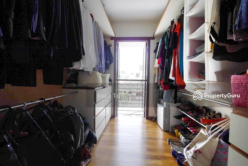 Corner Terrace for Rent: D19, 558008