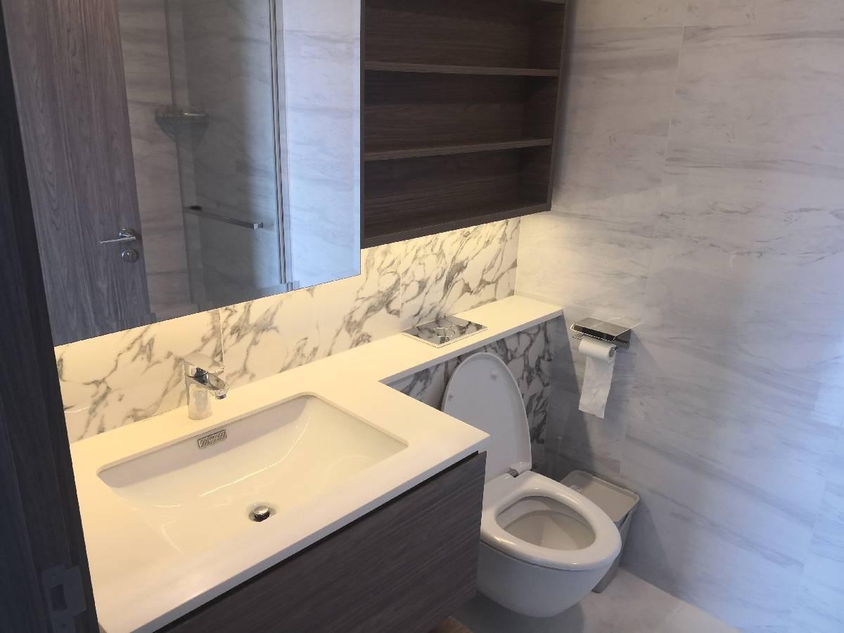 Queens Peak Condominium For Rent, $6,300, 3 Bed 2 Bath 850 sqft $7.41 psf