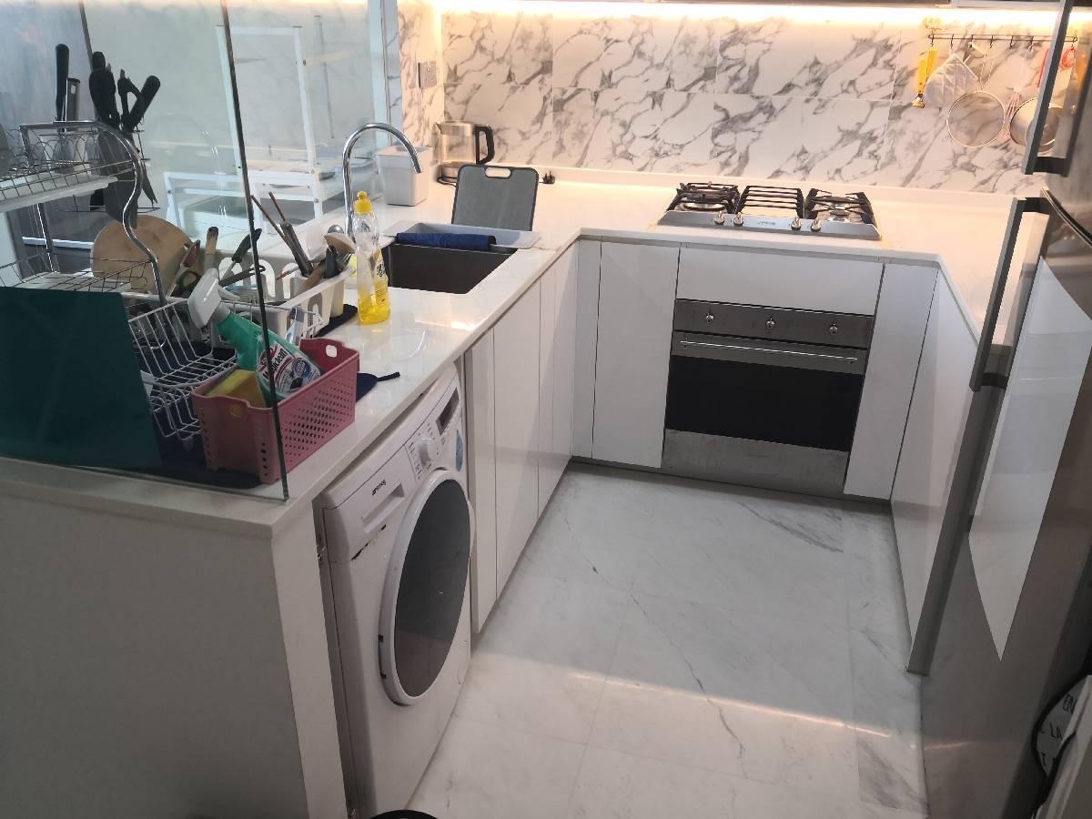 Queens Peak Condominium For Rent, $6,300, 3 Bed 2 Bath 850 sqft $7.41 psf