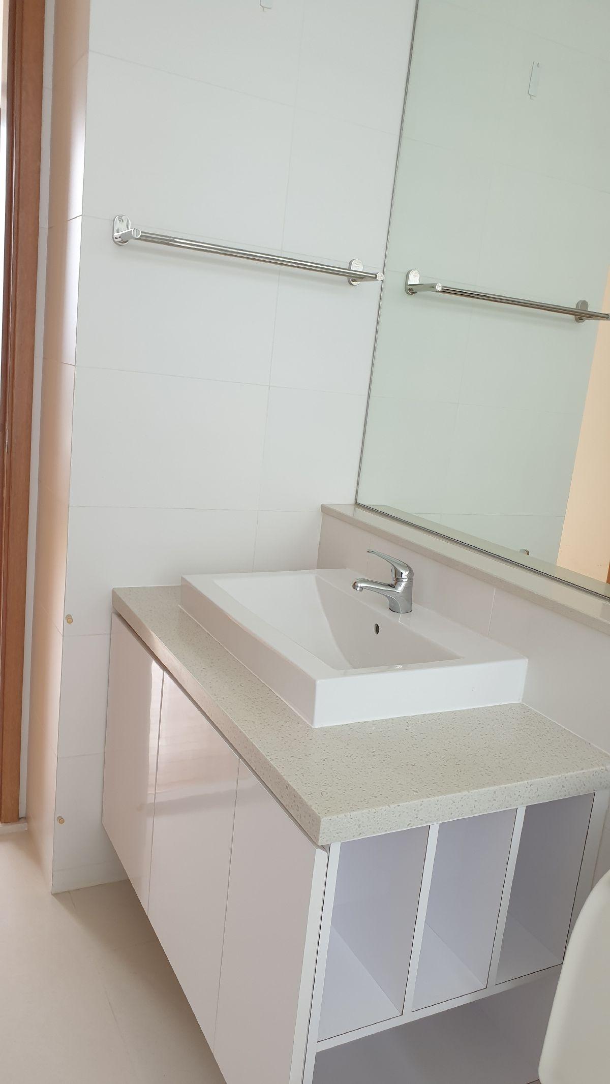 The Sea View Condominium For Rent, $7,000, 3 Bed 3 Bath 1,216 sqft $5.76 psf