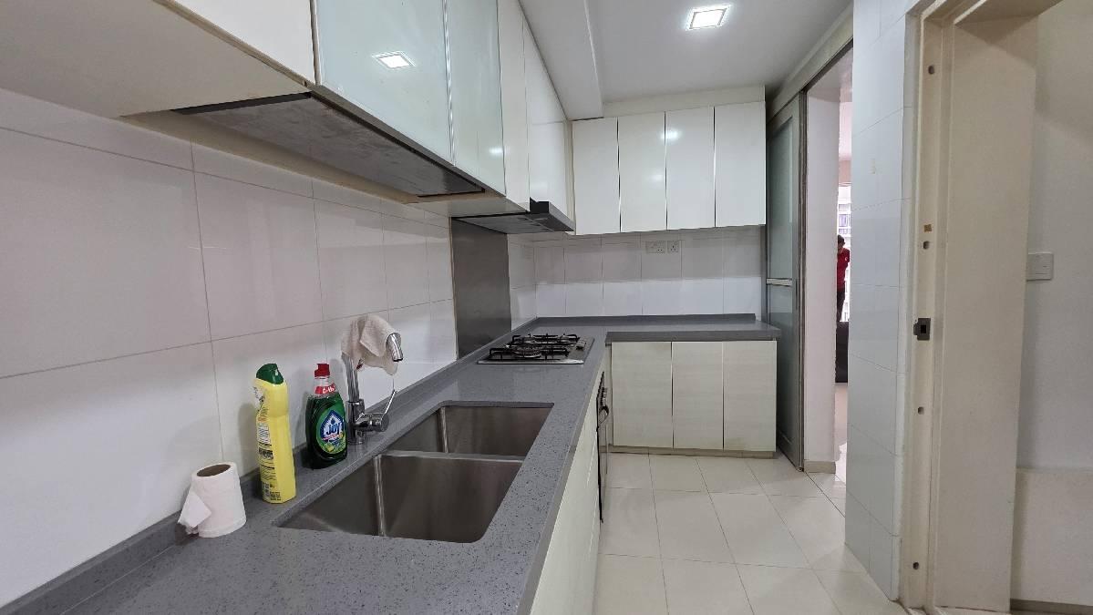 OASIS @ ELIAS Condominium For Rent, $4,700, 3 Bed 3 Bath 1,249 sqft $3.76 psf