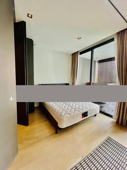 Prop-GPT: Condominium: D09  OUE Twin Peaks