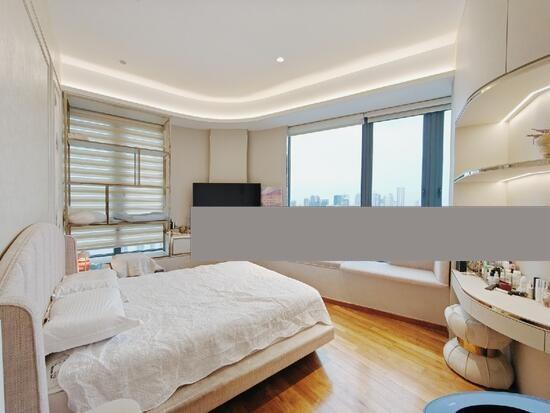 Skyline 360 Condominium For Rent, $15,000, 4 Bed 3 Bath 2,131 sqft $7.04 psf