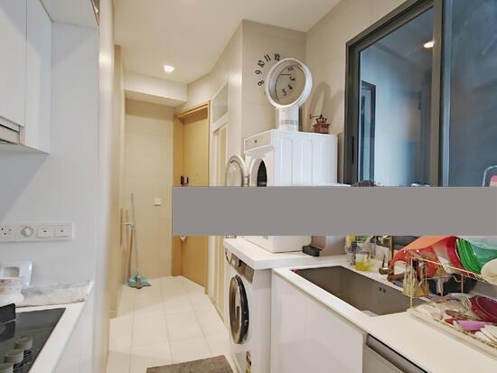Skyline 360 Condominium For Rent, $15,000, 4 Bed 3 Bath 2,131 sqft $7.04 psf