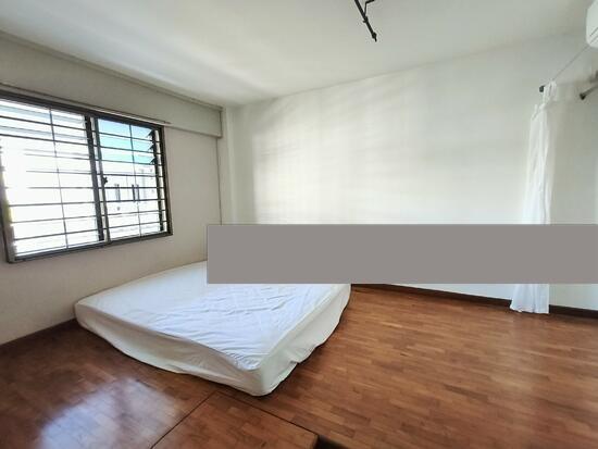 32 Marine Crescent HDB Apartment For Rent, $3,400, 2 Bed 1 Bath 7,535 sqft $0.45 psf