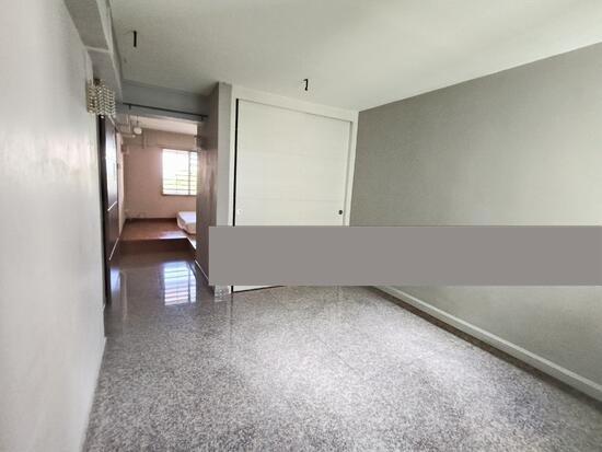 32 Marine Crescent HDB Apartment For Rent, $3,400, 2 Bed 1 Bath 7,535 sqft $0.45 psf
