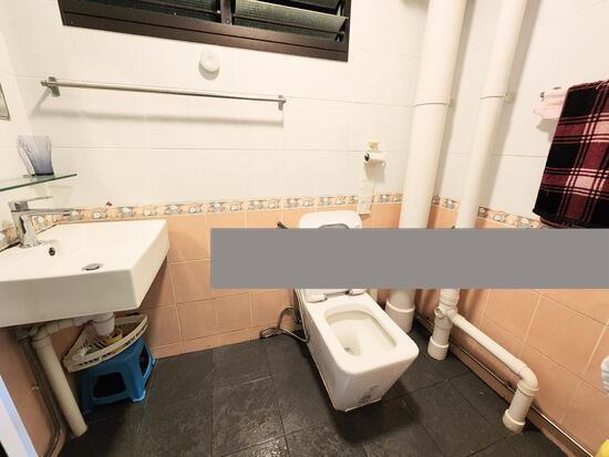 114 Bishan Street 12 HDB Apartment Room Rental, $900, 1 Bed 1,615 sqft $0.56 psf