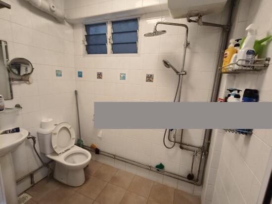 497H Tampines Street 45 HDB Apartment Room Rental, $1,000, 1 Bed 2 Bath 180 sqft $5.56 psf