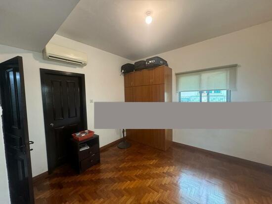 Prop-GPT: Corner Terrace: D23  Verde Place