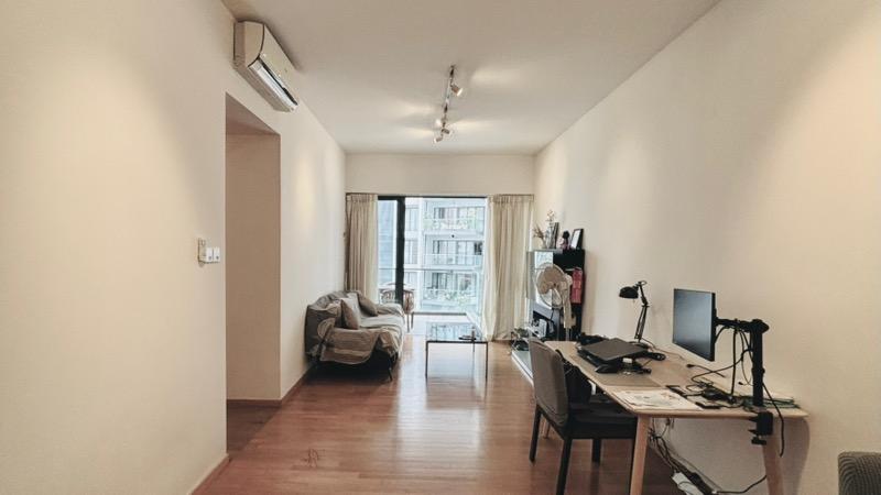 Prop-GPT: Apartment: D09  The Pier at Robertson