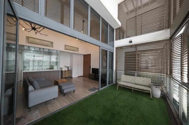 Watertown Condominium For Rent, $4,500, 2 Bed 2 Bath 1,055 sqft $4.27 psf