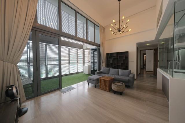 Watertown Condominium For Rent, $4,500, 2 Bed 2 Bath 1,055 sqft $4.27 psf