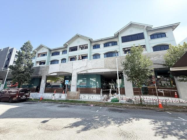 Kembangan Court Apartment For Rent, $4,100, 2 Bed 2 Bath 1,087 sqft $3.77 psf