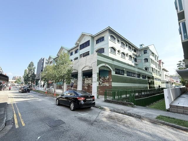 Kembangan Court Apartment For Rent, $4,100, 2 Bed 2 Bath 1,087 sqft $3.77 psf