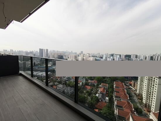 Prop-GPT: Condominium: D03  Stirling Residences