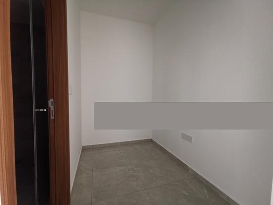 Stirling Residences Condominium For Rent, $5,300, 2 Bed 2 Bath 764 sqft $6.94 psf