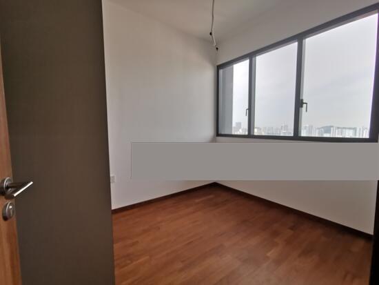 Stirling Residences Condominium For Rent, $5,300, 2 Bed 2 Bath 764 sqft $6.94 psf