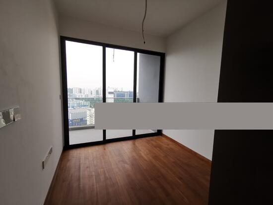 Stirling Residences Condominium For Rent, $5,300, 2 Bed 2 Bath 764 sqft $6.94 psf