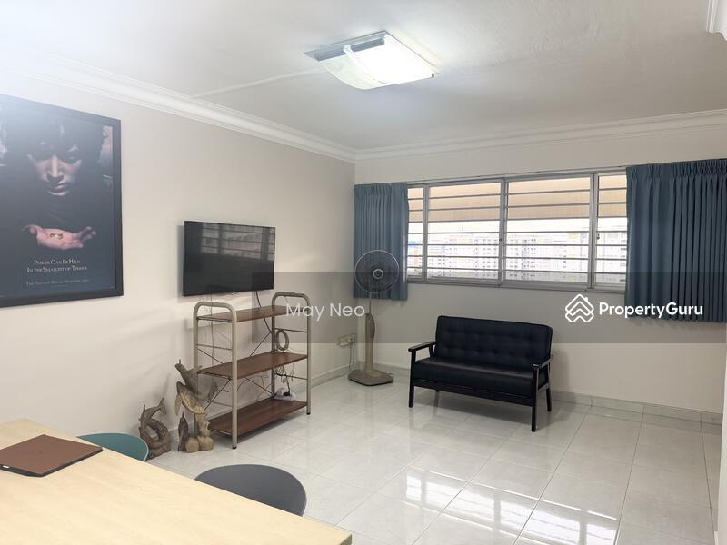 Prop-GPT: HDB Flat: D27 Yishun 641 Yishun Street 61