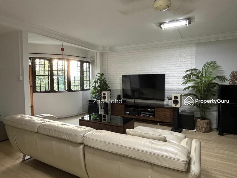Prop-GPT: HDB Flat: D22 Boon Lay 623 Jurong West Street 61