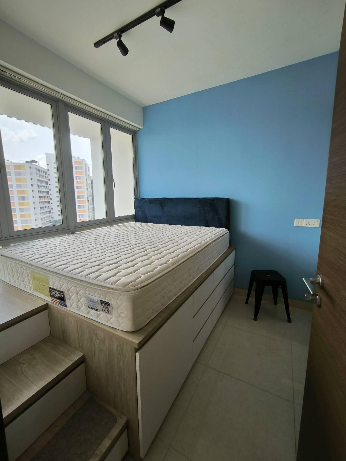 Centra Heights Condominium For Rent, $2,950, 2 Bed 1 Bath 463 sqft $6.37 psf