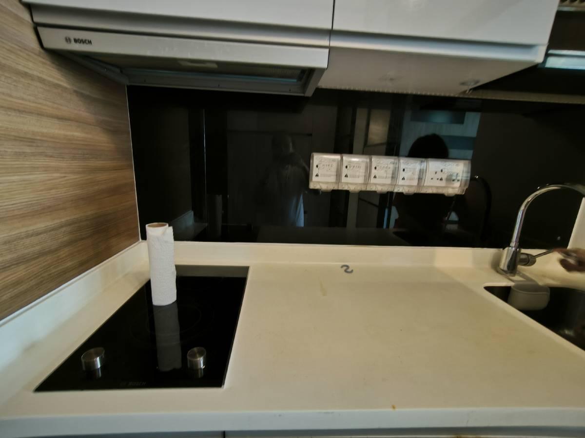 Centra Heights Condominium For Rent, $2,950, 2 Bed 1 Bath 463 sqft $6.37 psf