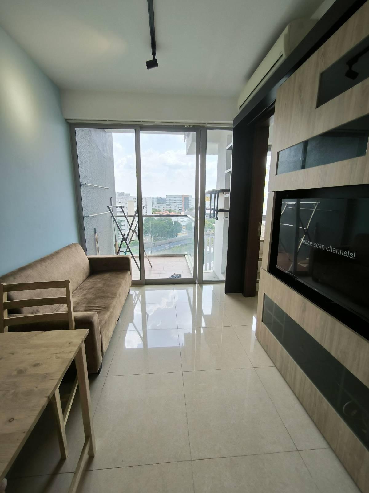 Centra Heights Condominium For Rent, $2,950, 2 Bed 1 Bath 463 sqft $6.37 psf