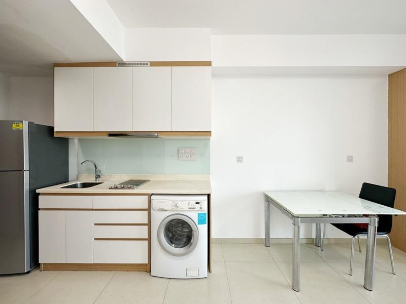 The Interweave Condominium For Rent, $2,600, 1 Bed 1 Bath 387 sqft $6.72 psf