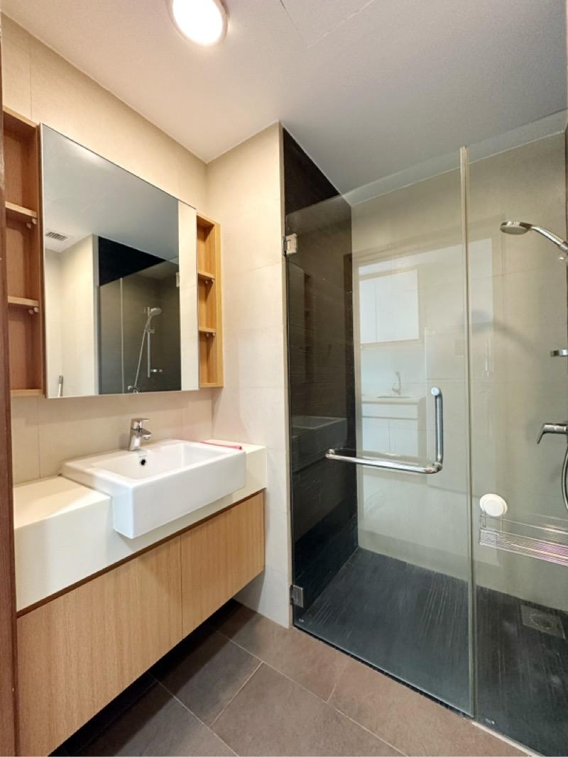 The Interweave Condominium For Rent, $2,600, 1 Bed 1 Bath 387 sqft $6.72 psf