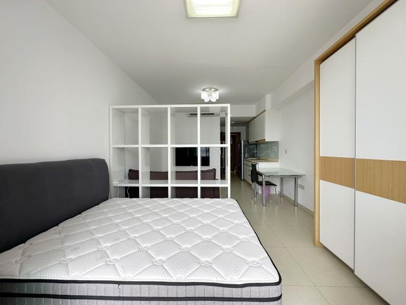 The Interweave Condominium For Rent, $2,600, 1 Bed 1 Bath 387 sqft $6.72 psf