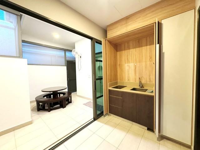 E Maisons (The Maisons) Apartment For Rent, $2,600, 1 Bed 1 Bath 450 sqft $5.78 psf