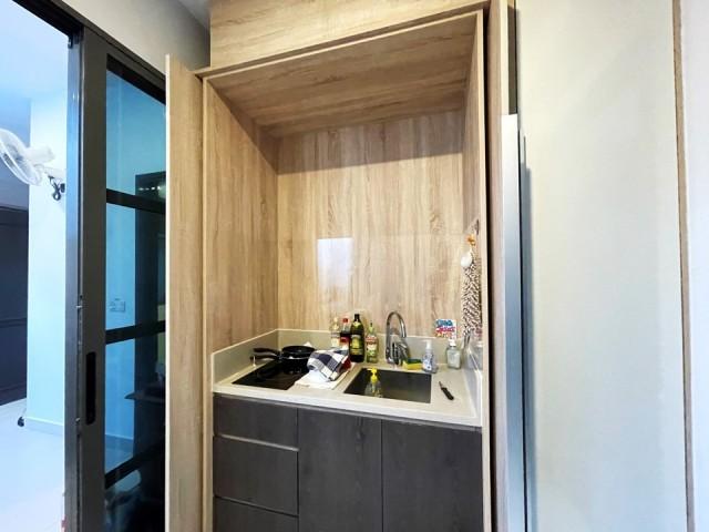 E Maisons (The Maisons) Apartment For Rent, $2,600, 1 Bed 1 Bath 450 sqft $5.78 psf