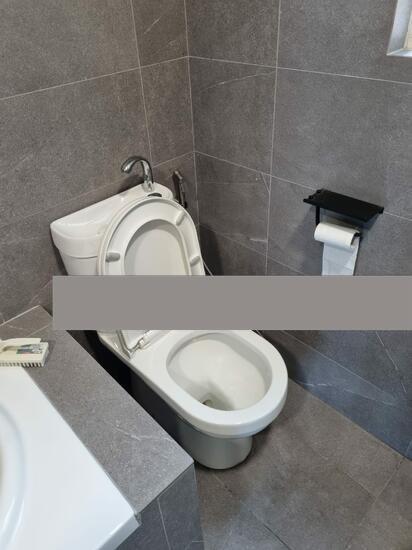 Northoaks Condominium Room Rental, $1,700, 1 Bed 1 Bath 150 sqft $11.33 psf