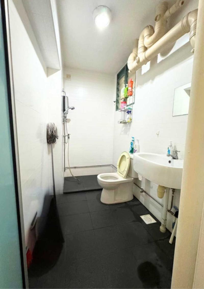 461 Choa Chu Kang Avenue 4 HDB Apartment For Rent, $3,200, 3 Bed 2 Bath 1,323 sqft $2.42 psf