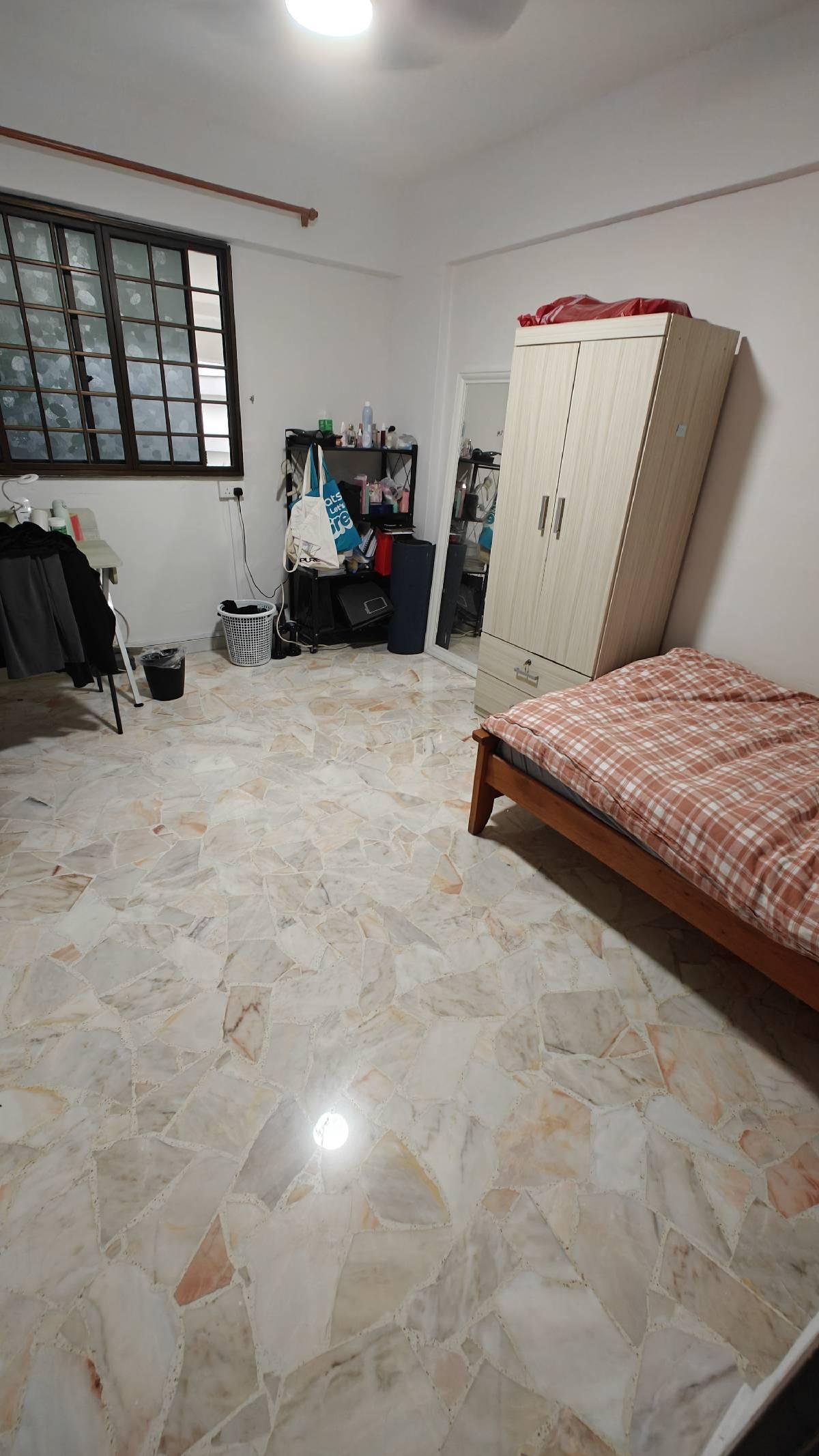 337 Hougang Avenue 7 HDB Apartment Room Rental, $950, 1 Bed 1 Bath 129 sqft $7.36 psf