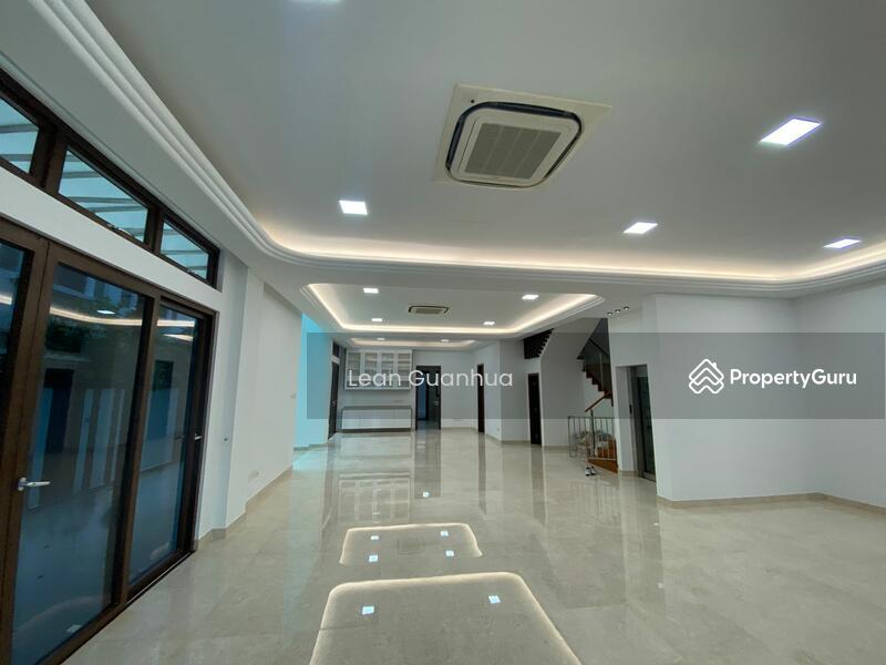 Prop-GPT: Semi-Detached: D19  recreation lane, near Serangoon MRT, newly renovated