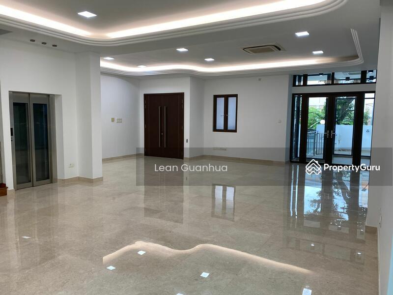 Semi-Detached for Rent: D19, 546581