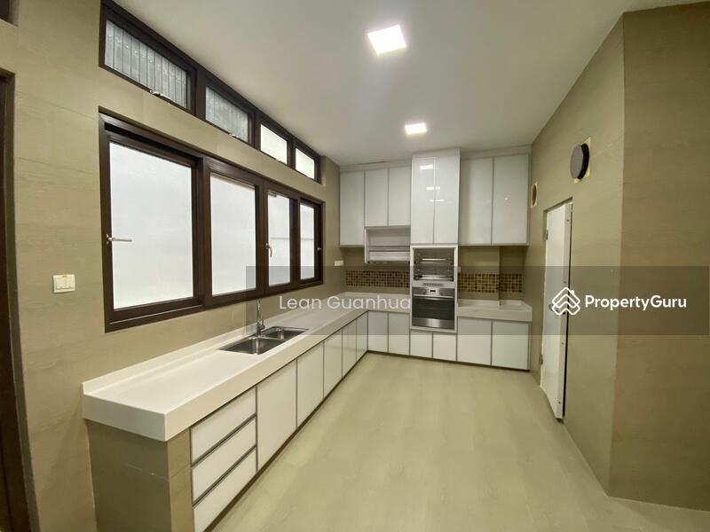 Semi-Detached for Rent: D19, 546581