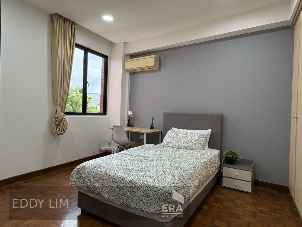 Condominium for Rent: Angklong Lane, D20, 579978