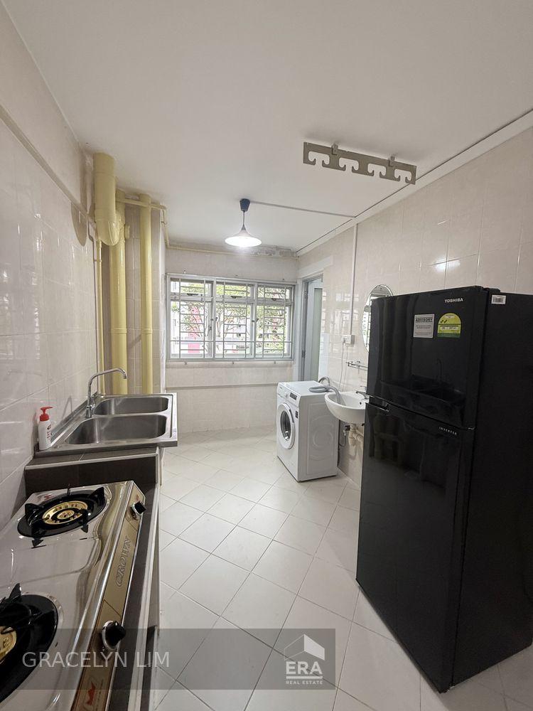 HDB - 3 room for Rent: Yishun Ring Road, Yishun, D27, 760108