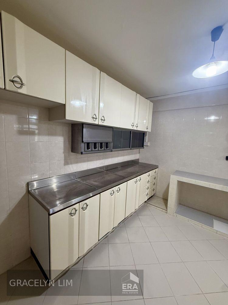 HDB - 3 room for Rent: Yishun Ring Road, Yishun, D27, 760108