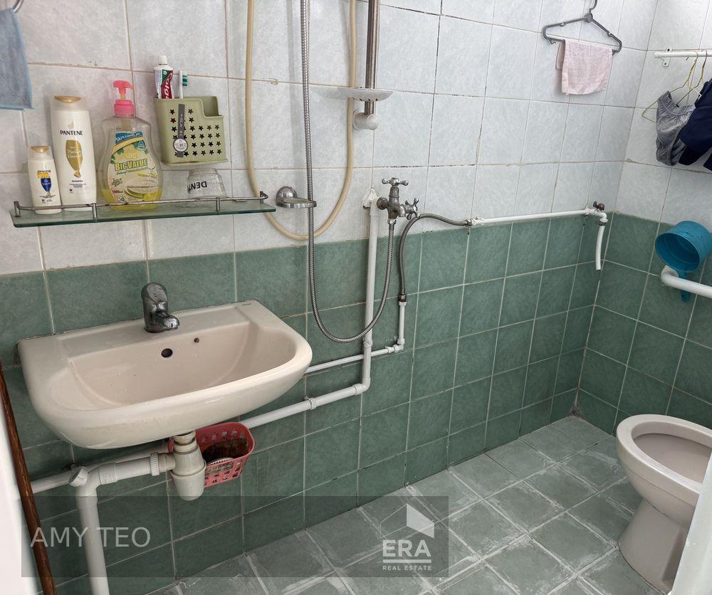Prop-GPT: HDB - 1 room: D16 Bedok 114 Bedok North Street 2