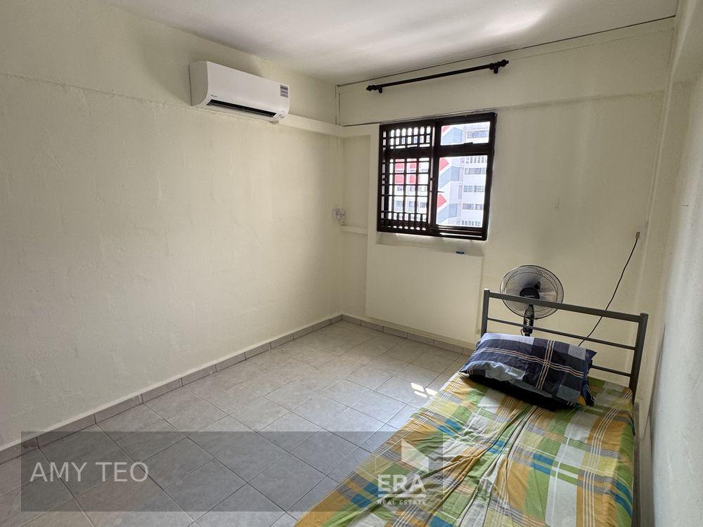 HDB - 1 room for Rent: Bedok North Street 2, Bedok, D16, 460114