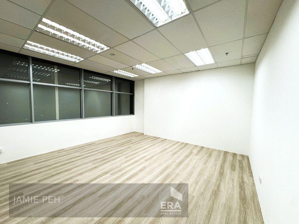 Commercial for Rent: Bukit Batok Crescent, Bukit Batok, D23, 658065