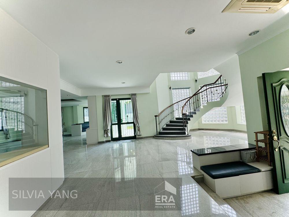 Prop-GPT: Detached: D20 Thomson Windsor Park Estate