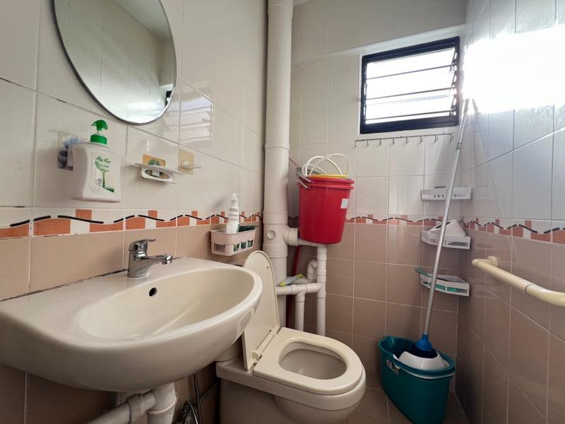 683 Hougang Avenue 8 HDB Apartment Room Rental, $900, 1 Bed 1 Bath 107 sqft $8.41 psf